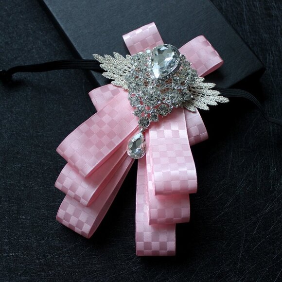 Men’s Pink Bow Tie Necktie Rhinestone Bow tie, Neck Brooch, Broach Gemstone Tie - Picture 1 of 2